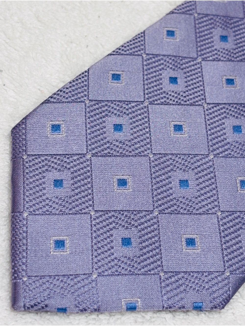 Brand New Stylish Tie By Michael Kors - Tie Is 3.5 Inches Wide